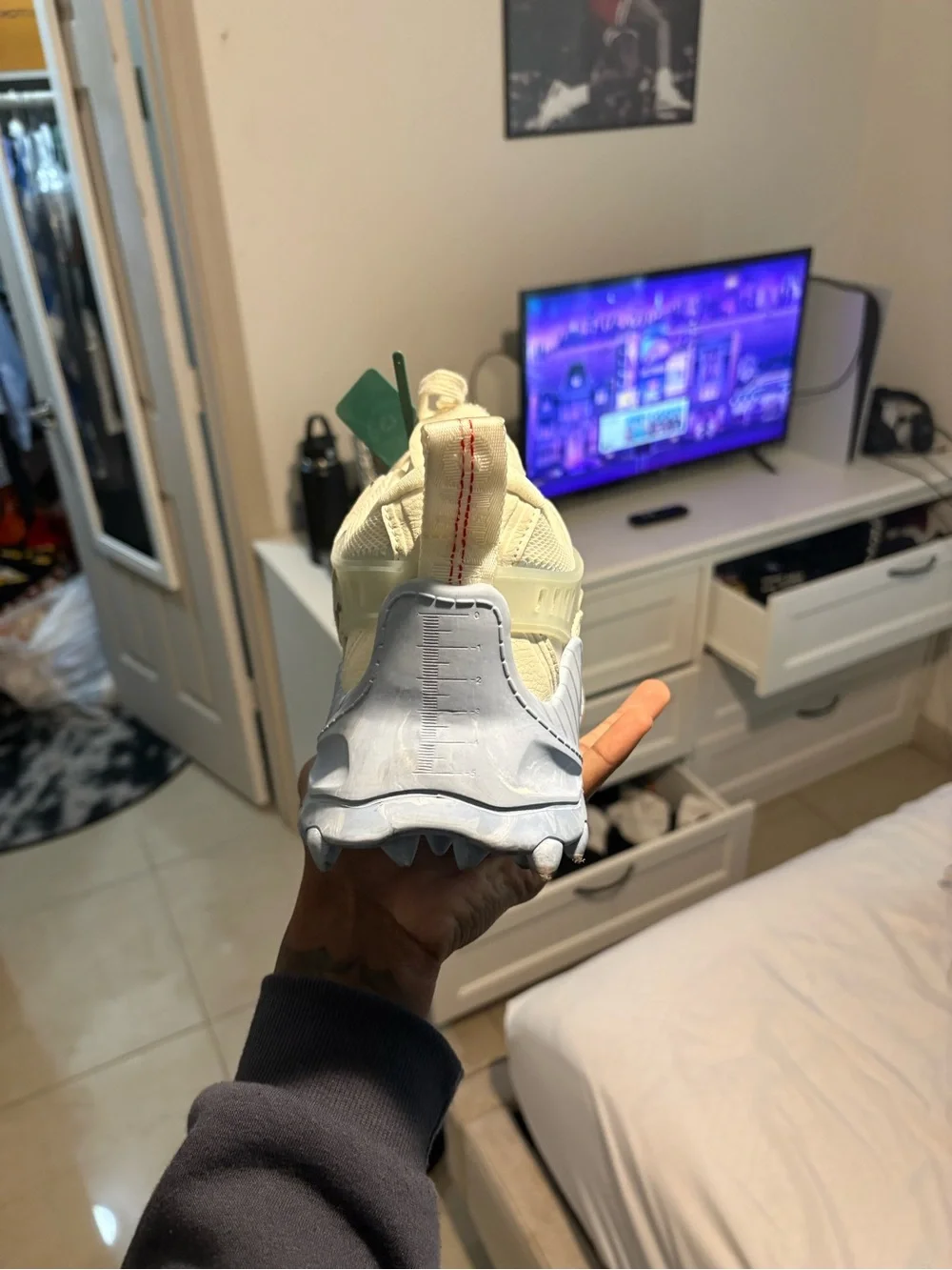 Off-White Men's Light Blue and Cream Trail Sneakers